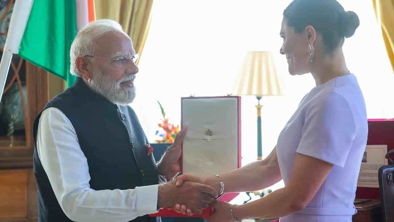 ಸ್ವೀಡನ್​​​​​ನಲ್ಲಿ ಮೋದಿಗೆ 'ರಾಯಲ್ ಆರ್ಡರ್ ಆಫ್ ಪೋಲಾರ್ ಸ್ಟಾರ್, ಕಮಾಂಡರ್ ಗ್ರಾಂಡ್ ಕ್ರಾಸ್' ಪ್ರಶಸ್ತಿ