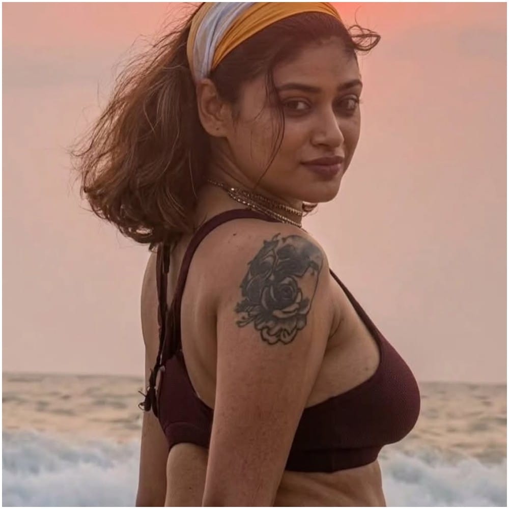 ಸಾಮಾಜಿಕ ಜಾಲತಾಣಗಳಲ್ಲಿ ಸದಾ ಸಕ್ರಿಯರಾಗಿರುವ ಇವರು, ಸಮಾಜದಲ್ಲಿ ನಡೆಯುವ ಪ್ರಚಲಿತ ವಿದ್ಯಮಾನಗಳ ಬಗ್ಗೆ ಧ್ವನಿ ಎತ್ತುತ್ತಾರೆ. ಇತ್ತೀಚಿನ ವಿವಾದಾತ್ಮಕ ವಿಷಯಗಳ ಬಗ್ಗೆಯೂ ನೇರವಾಗಿ ಪೋಸ್ಟ್‌ಗಳನ್ನು ಹಾಕುವ ಮೂಲಕ ಅಭಿಮಾನಿಗಳ ಗಮನ ಸೆಳೆಯುತ್ತಿದ್ದಾರೆ.