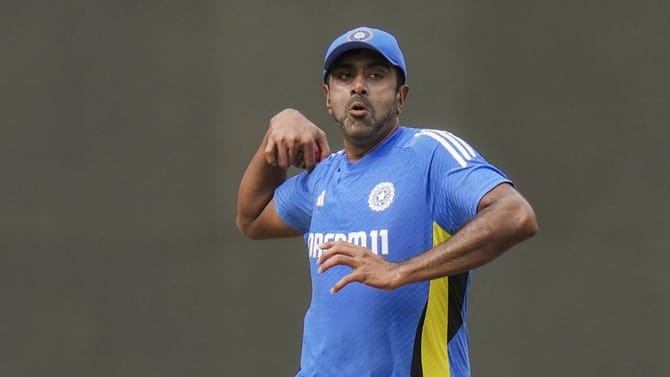 'ಕ್ಯಾರಂ ಬಾಲ್' ಚತುರನ ಆರ್ಥಿಕ ತಂತ್ರಗಳು