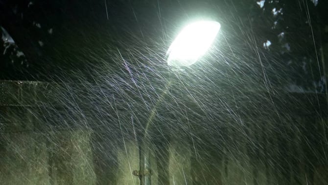Bangalore Rain: ಬೆಂಗಳೂರಿನಲ್ಲಿ ಬಿರುಗಾಳಿ ಸಹಿತ ಭಾರಿ ಮಳೆ
