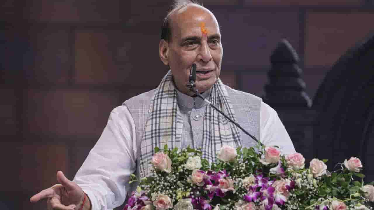 ಸಾಯಿಬಾಬಾ ಸನ್ನಿಧಿಯಲ್ಲಿ ರಾಕೆಟ್ ಲಾಂಚರ್, ಡ್ರೋನ್ ಫ್ಯಾಕ್ಟರಿಗಳು; ಶಸ್ತ್ರಾಸ್ತ್ರ ರಫ್ತಿನಲ್ಲಿ ಭಾರತ ನಂ. 1 ಆಗಲಿದೆ ಎಂದ ರಾಜನಾಥ್