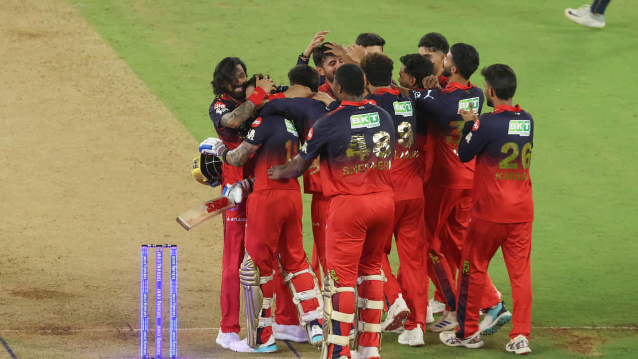 RCB vs GT, IPL 2026 Final Highlights: ಗುಜರಾತ್ಗೆ ನಿರಾಸೆ; ಆರ್ಸಿಬಿಗೆ ಐಪಿಎಲ್ ಟ್ರೋಫಿ RCB vs GT, IPL 2026 Final Highlights: ಗುಜರಾತ್ಗೆ ನಿರಾಸೆ; ಆರ್ಸಿಬಿಗೆ ಐಪಿಎಲ್ ಟ್ರೋಫಿ