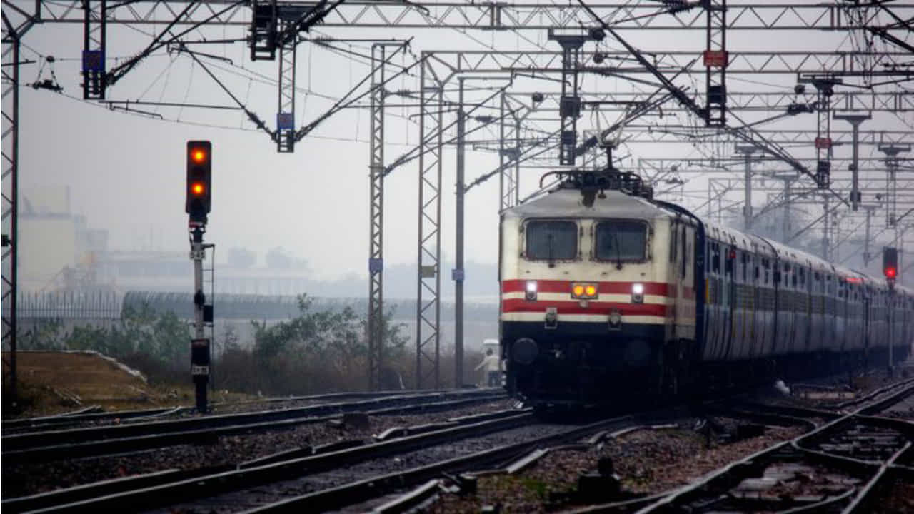 RRB ALP Recruitment 2026: ಸಹಾಯಕ ಲೋಕೋ ಪೈಲಟ್ ಹುದ್ದೆಗಳ ಸಂಖ್ಯೆಯಲ್ಲಿ ಪ್ರಮುಖ ಬದಲಾವಣೆ! ಪರಿಷ್ಕೃತ ಸೂಚನೆ ಬಿಡುಗಡೆ