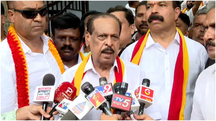 ‘ಅವನು ಅಹಿಂಸಾ ಚೇತನ್ ಅಲ್ಲ, ಹಿಂಸಾ ಚೇತನ್’: ಗುಡುಗಿದ ಸಾರಾ ಗೋವಿಂದು ‘ಅವನು ಅಹಿಂಸಾ ಚೇತನ್ ಅಲ್ಲ, ಹಿಂಸಾ ಚೇತನ್’: ಗುಡುಗಿದ ಸಾರಾ ಗೋವಿಂದು