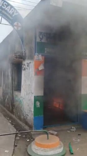 ಧಗ ಧಗನೆ ಹೊತ್ತಿ ಉರಿದ ಟಿಎಂಸಿ ಕಚೇರಿ
