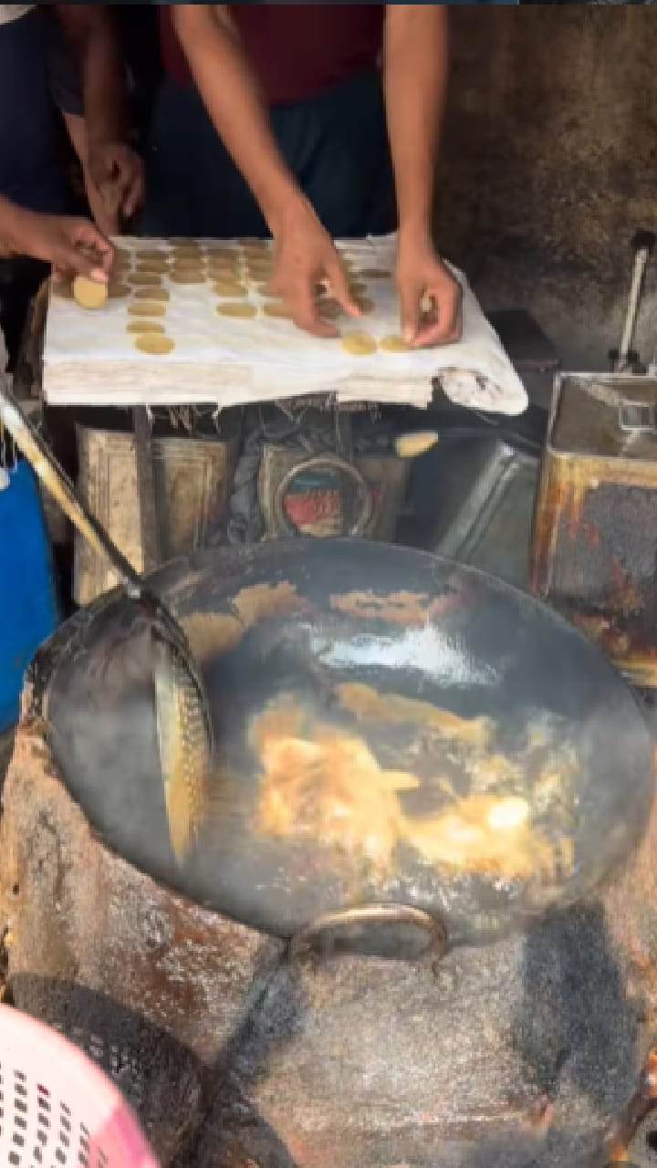 ಪಾನಿಪೂರಿ ಪ್ರಿಯರು ಮಿಸ್​ ಮಾಡ್ದೇ ಈ ವಿಡಿಯೋ ನೋಡಿ