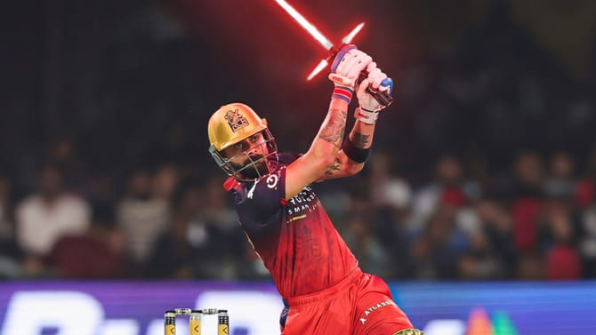 ಐಪಿಎಲ್‌ನಲ್ಲಿ ಧೋನಿ, ರೋಹಿತ್ ಶರ್ಮಾರನ್ನು ಹಿಂದಿಕ್ಕಿದ ಕೊಹ್ಲಿ