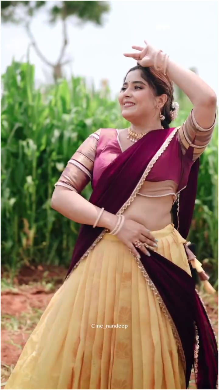 ಗದ್ದೆಯಲ್ಲಿ ಡ್ಯಾನ್ಸ್ ಮಾಡಿದ ಐಶ್ವರ್ಯಾ ಶಿಂಧೋಗಿ