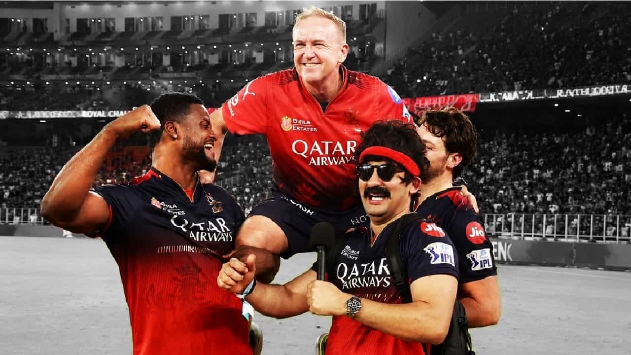 'ಆ್ಯಂಡಿ ಫ್ಲವರ್'ನಲ್ಲಿ ಅರಳಿದ RCB 'ಆ್ಯಂಡಿ ಫ್ಲವರ್'ನಲ್ಲಿ ಅರಳಿದ RCB