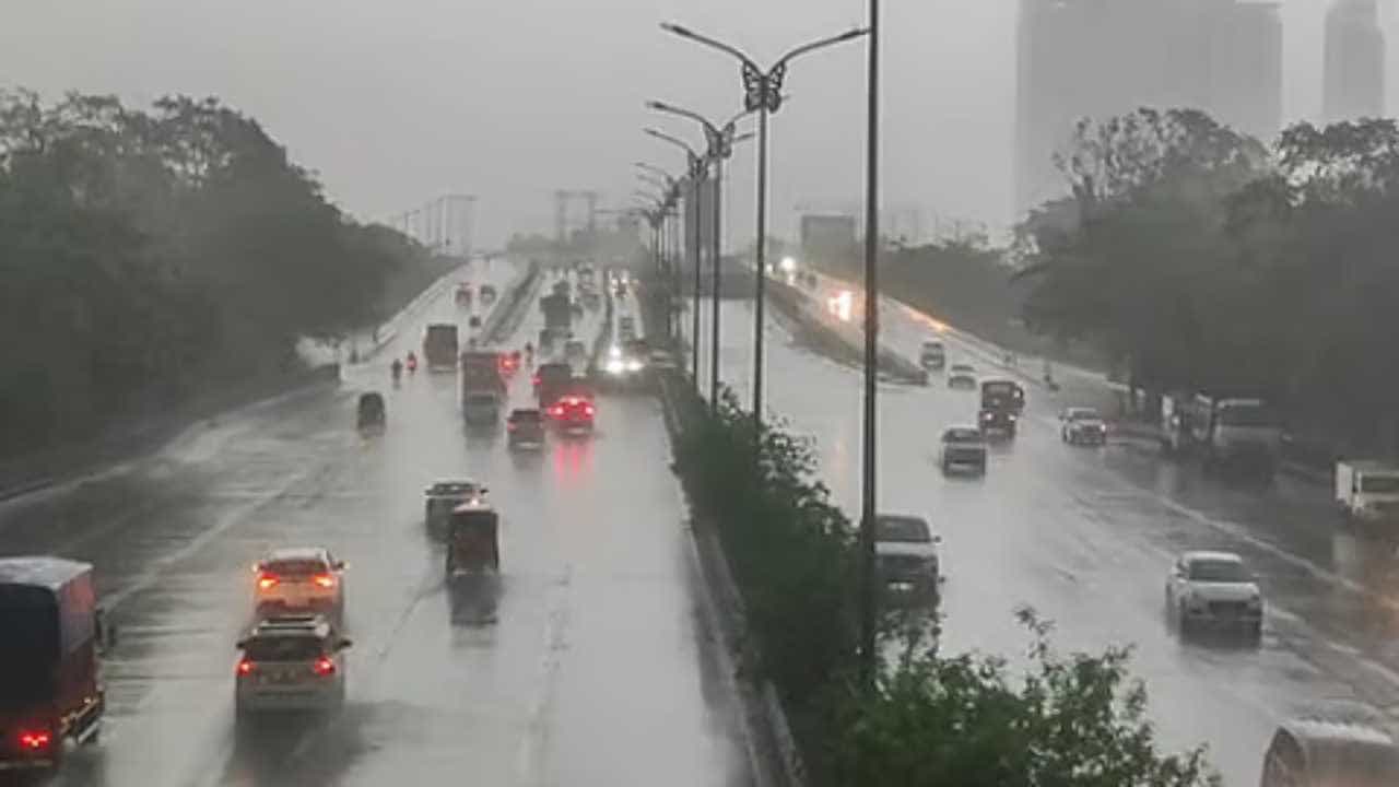 Karnataka Weather Forecast: ಕರಾವಳಿ ಸೇರಿದಂತೆ ರಾಜ್ಯದ ಹಲವೆಡೆ ಭಾರೀ ಮಳೆ; 3 ಜಿಲ್ಲೆಗಳಿಗೆ ಆರೆಂಜ್ ಅಲರ್ಟ್ Karnataka Weather Forecast: ಕರಾವಳಿ ಸೇರಿದಂತೆ ರಾಜ್ಯದ ಹಲವೆಡೆ ಭಾರೀ ಮಳೆ; 3 ಜಿಲ್ಲೆಗಳಿಗೆ ಆರೆಂಜ್ ಅಲರ್ಟ್