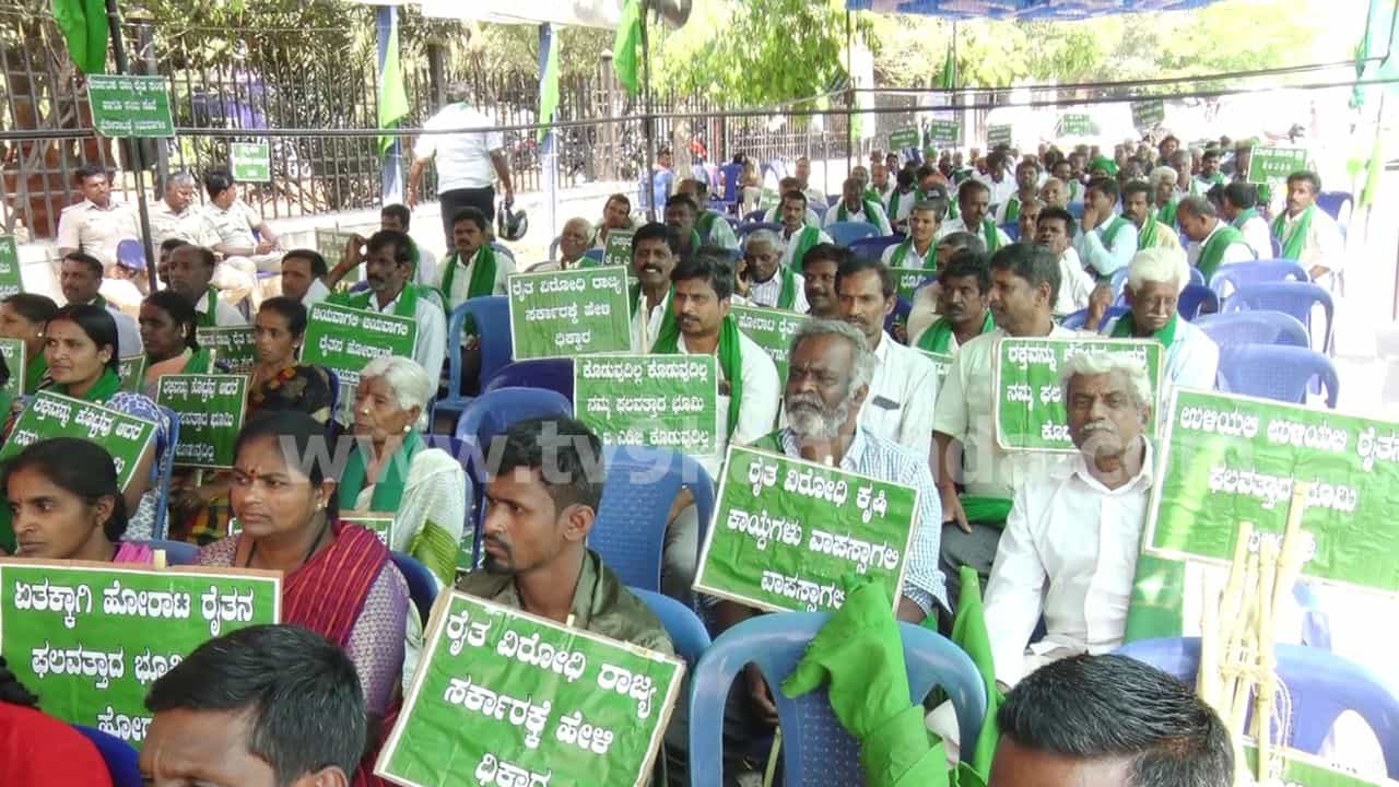 ಪ್ರಯಾಣಿಕರೇ ಗಮನಿಸಿ: ರೈತರ ‘ವಿಧಾನಸೌಧ ಚಲೋ’ ಹಿನ್ನೆಲೆ ನಾಳೆ ಬೆಂಗಳೂರಿನಲ್ಲಿ ವಿಮಾನ ನಿಲ್ದಾಣ ರಸ್ತೆ ಬಂದ್ ಭೀತಿ