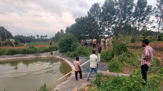 ಆಟವಾಡುವ ವೇಳೆ ಕೃಷಿ ಹೊಂಡಕ್ಕೆ ಬಿದ್ದು ಇಬ್ಬರು ಮಕ್ಕಳು ದಾರುಣ ಸಾವು