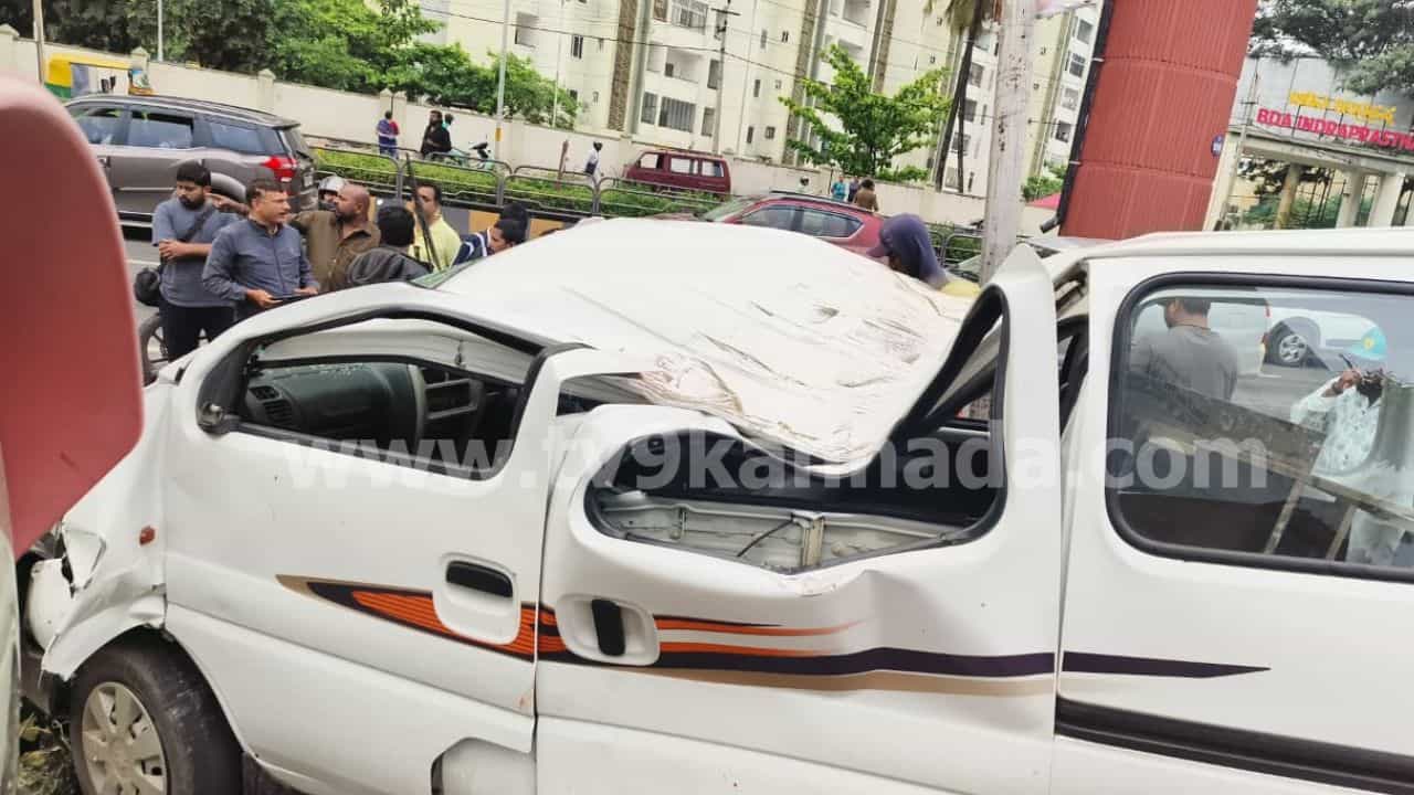 ಬೆಂಗಳೂರಿನಲ್ಲಿ ಭೀಕರ ಸರಣಿ ಅಪಘಾತ: ಪ್ರತ್ಯೇಕ ದುರಂತಗಳಲ್ಲಿ ನಾಲ್ವರ ದುರ್ಮರಣ, ಮೂವರಿಗೆ ಗಾಯ ಬೆಂಗಳೂರಿನಲ್ಲಿ ಭೀಕರ ಸರಣಿ ಅಪಘಾತ: ಪ್ರತ್ಯೇಕ ದುರಂತಗಳಲ್ಲಿ ನಾಲ್ವರ ದುರ್ಮರಣ, ಮೂವರಿಗೆ ಗಾಯ