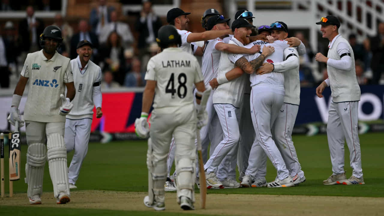ENG vs NZ: ಲಾರ್ಡ್ಸ್ನಲ್ಲಿ ಇಂಗ್ಲೆಂಡ್ ವಿರುದ್ಧ ಹೀನಾಯವಾಗಿ ಸೋತ ನ್ಯೂಜಿಲೆಂಡ್ ENG vs NZ: ಲಾರ್ಡ್ಸ್ನಲ್ಲಿ ಇಂಗ್ಲೆಂಡ್ ವಿರುದ್ಧ ಹೀನಾಯವಾಗಿ ಸೋತ ನ್ಯೂಜಿಲೆಂಡ್