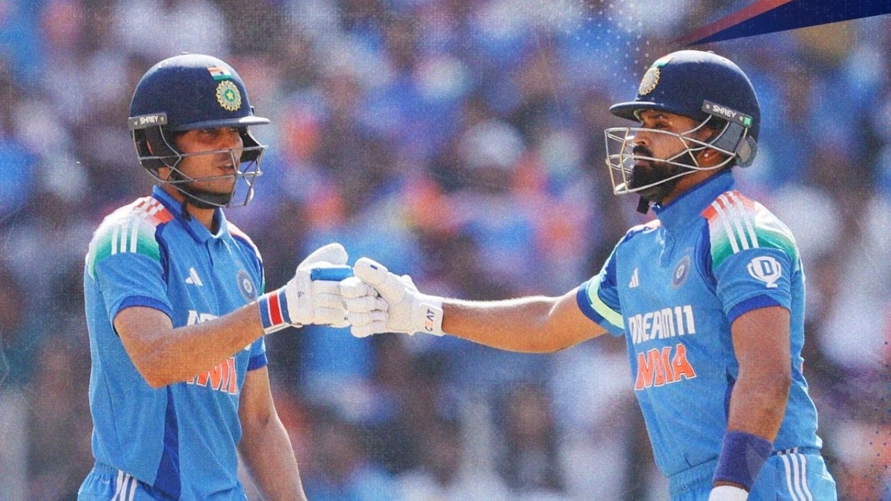 ಮೊದಲ ಏಕದಿನ ಪಂದ್ಯದಲ್ಲಿ ಗಿಲ್ 47 ರನ್ ಮತ್ತು ಅಯ್ಯರ್ 23 ರನ್ ಗಳಿಸಿದರೆ, ಏಕದಿನ ಕ್ರಿಕೆಟ್ನಲ್ಲಿ 3000 ರನ್ಗಳ ಗಡಿ ದಾಟಲಿದ್ದಾರೆ. ಈ ಮೂಲಕ ಅತಿ ಕಡಿಮೆ ಪಂದ್ಯಗಳಲ್ಲಿ 3000 ಏಕದಿನ ರನ್ ಪೂರೈಸಿದ ಆಟಗಾರರ ಪಟ್ಟಿಯಲ್ಲಿ ಟೀಂ ಇಂಡಿಯಾದ ಮಾಜಿ ಆರಂಭಿಕ ಆಟಗಾರ ಶಿಖರ್ ಧವನ್ ಅವರನ್ನು ಹಿಂದಿಕ್ಕಲಿದ್ದಾರೆ (PC- BCCI X).