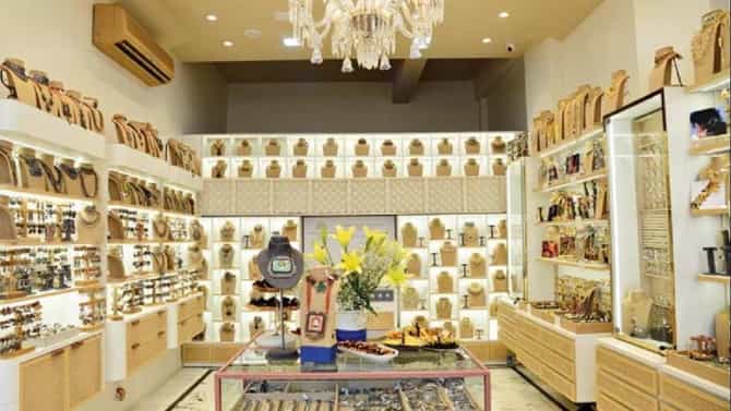 Gold Rates 18 June: ಚಿನ್ನ, ಬೆಳ್ಳಿ ಬೆಲೆ ಇಳಿಕೆ