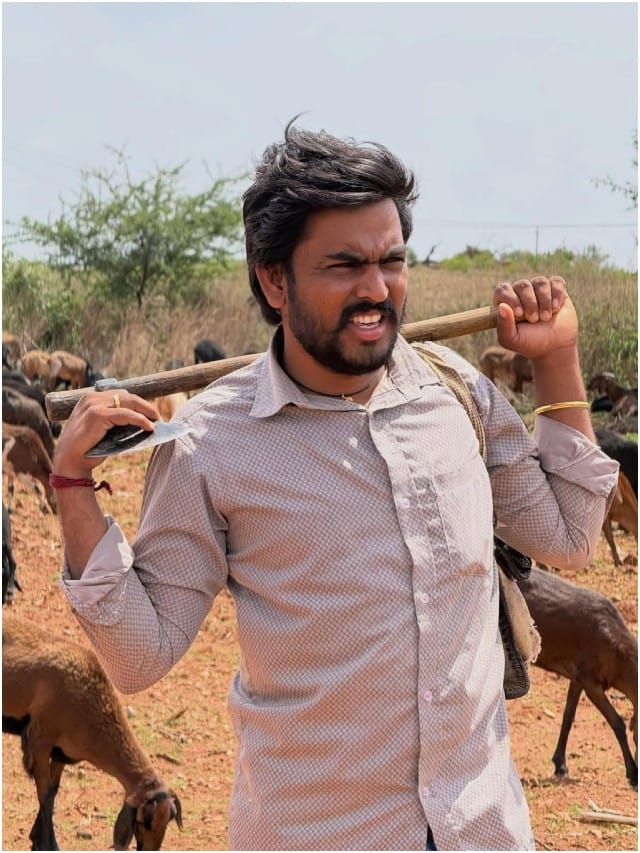 ಭಾರಿ ಜನಪ್ರಿಯತೆ ಮಧ್ಯೆ ಕುರಿ ಕಾಯೋದ್ರಲ್ಲಿ ಬ್ಯುಸಿ ಆದ ಹನುಮಂತ 