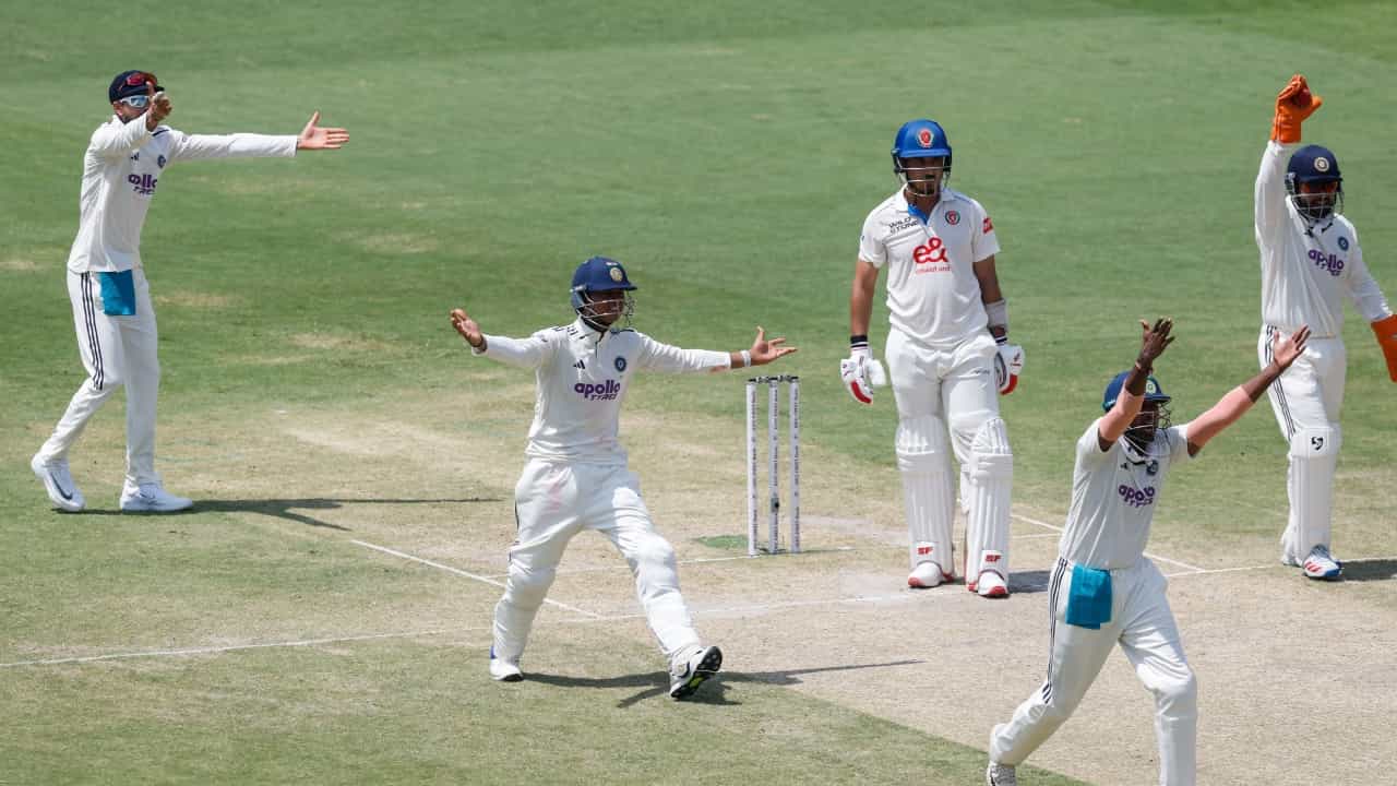 IND vs AFG: ಅಫ್ಘನ್ ವಿರುದ್ಧ ಭಾರತಕ್ಕೆ ಇನ್ನಿಂಗ್ಸ್ ಮತ್ತು 300 ರನ್ಗಳ ಜಯ IND vs AFG: ಅಫ್ಘನ್ ವಿರುದ್ಧ ಭಾರತಕ್ಕೆ ಇನ್ನಿಂಗ್ಸ್ ಮತ್ತು 300 ರನ್ಗಳ ಜಯ