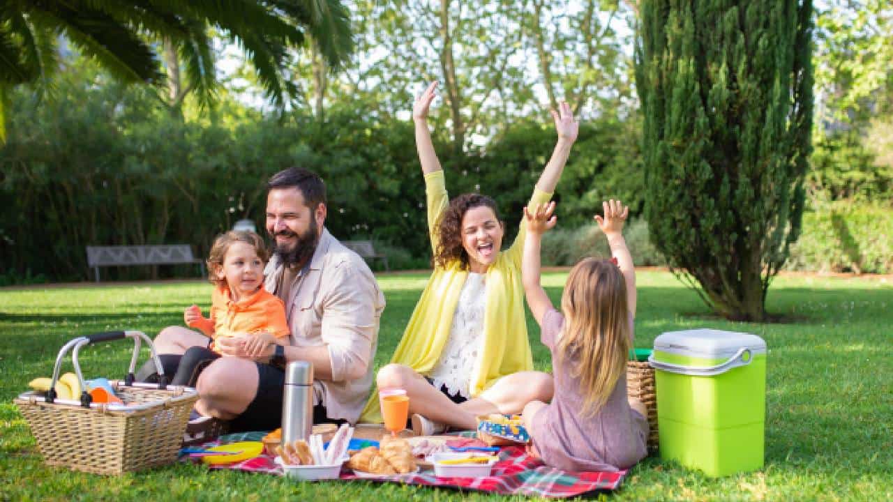 International Picnic Day 2026: ಫ್ರೆಂಡ್ಸ್, ಫ್ಯಾಮಿಲಿ ಜೊತೆ ಪಿಕ್ನಿಕ್ ಹೋಗುವ ಖುಷಿಯೇ ಬೇರೆ International Picnic Day 2026: ಫ್ರೆಂಡ್ಸ್, ಫ್ಯಾಮಿಲಿ ಜೊತೆ ಪಿಕ್ನಿಕ್ ಹೋಗುವ ಖುಷಿಯೇ ಬೇರೆ