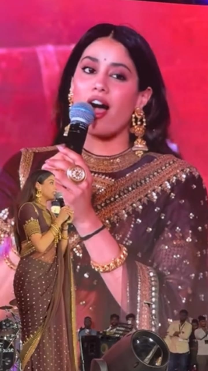 ‘ಪೆದ್ದಿ’ ಇವೆಂಟ್​​ನಲ್ಲಿ ತೆಲುಗಿನಲ್ಲಿ ಮಾತನಾಡಿ ಹೃದಯ ಗೆದ್ದ ಜಾನ್ಹವಿ