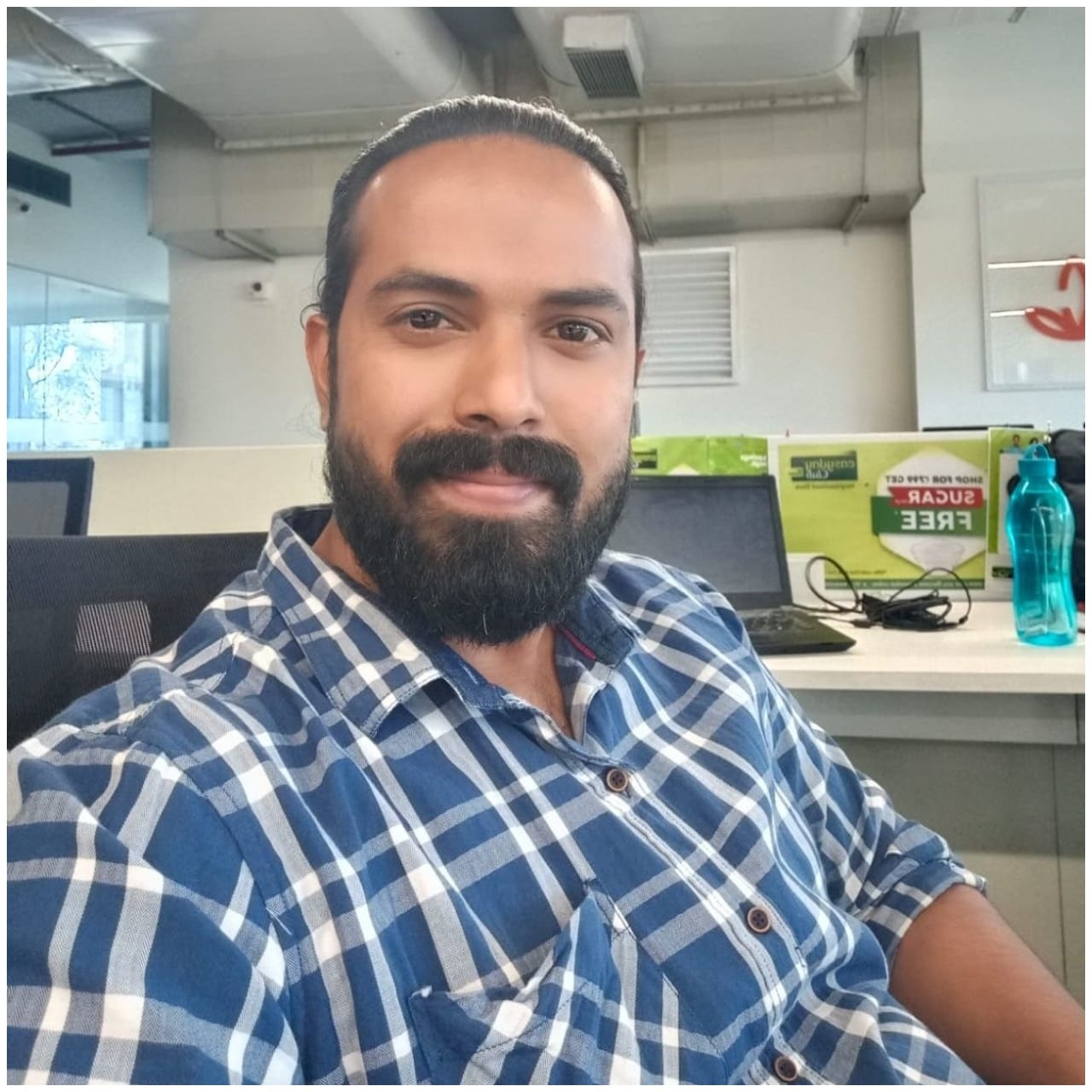 ಐಟಿ ಕ್ಷೇತ್ರದಲ್ಲಿ ಕೆಲಸ ಮಾಡುತ್ತಿರುವ ನಟರಾಜ್ ಅವರಿಗೆ ಸಿನಿಮಾ ಬಗ್ಗೆ ಹೆಚ್ಚು ಆಸಕ್ತಿ ಇದೆ. ‘ಕರಿಕಾಡ’ ರೀತಿಯ ಭಿನ್ನ ಸಿನಿಮಾದಲ್ಲಿ ನಟಿಸಿದ್ದಕ್ಕೆ ಪರಿಚಿತ ವಲಯದವರು ಭೇಷ್ ಎಂದಿದ್ದಾರಂತೆ.