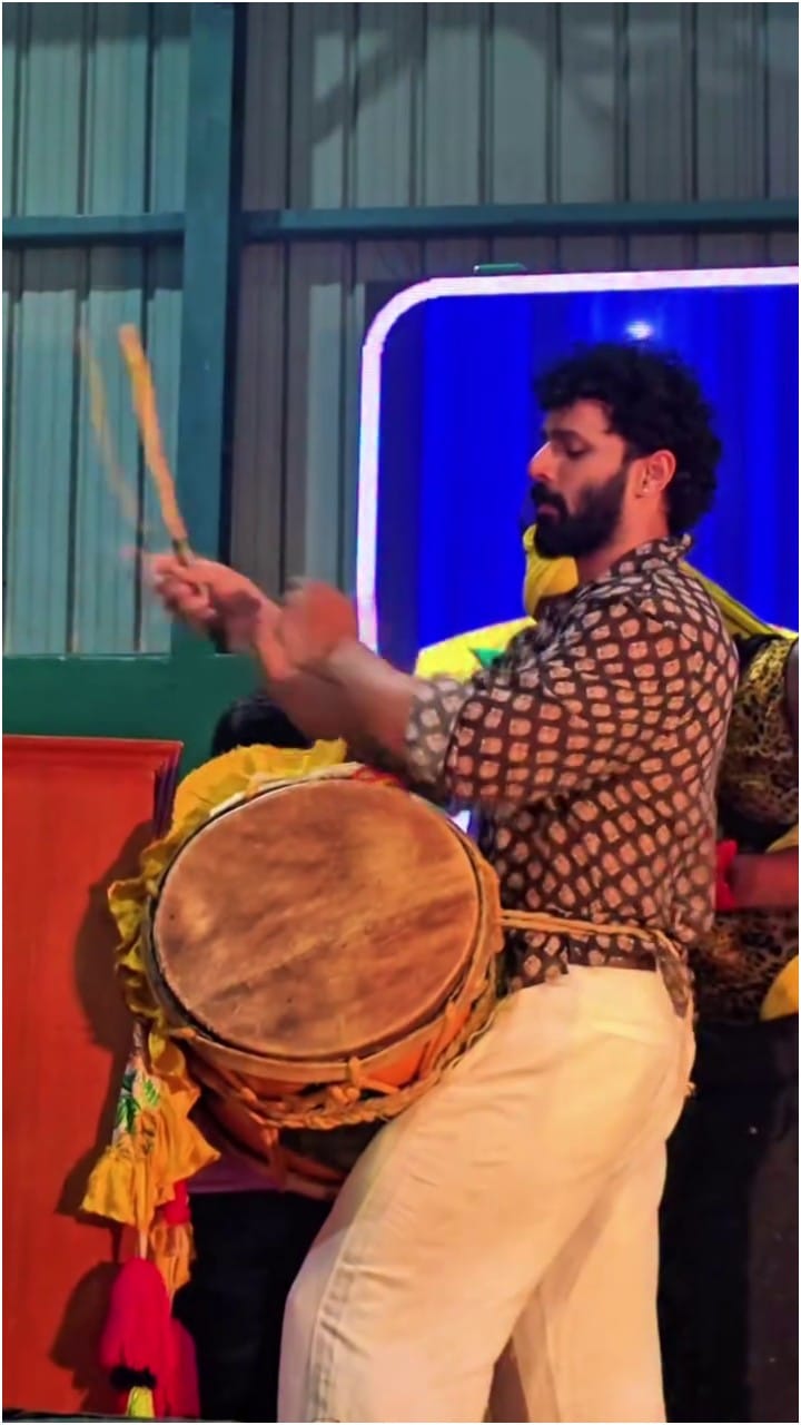 ಡೊಳ್ಳು ಬಾರಿಸಿದ ಕಾರ್ತಿಕ್ ಮಹೇಶ್