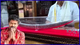 ಕೊಲ್ಲೂರು ಮೂಕಾಂಬಿಕಾ ದೇವಿಗೆ ಬೆಳ್ಳಿಯ ಖಡ್ಗ ಸಮರ್ಪಿಸಿದ ತಮಿಳುನಾಡು ಸಿಎಂ ವಿಜಯ್