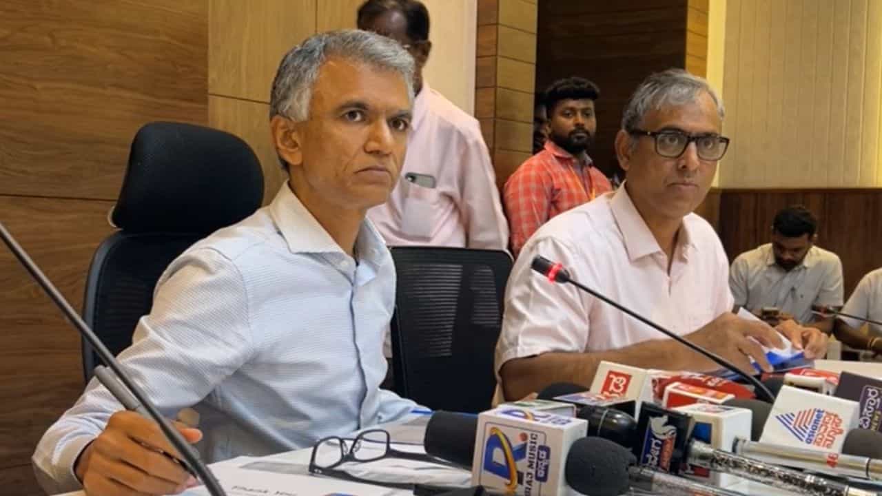 ಕಿವಿಯಲ್ಲಿ ದಾಸವಾಳ ಇಟ್ಟುಕೊಂಡು ಕೂತಿದ್ದೀನಾ?: ಜಿಬಿಎ ಸಭೆಯಲ್ಲಿ ಅಧಿಕಾರಿಗಳ ಮೇಲೆ ಸಚಿವ ಕೃಷ್ಣಭೈರೇಗೌಡ ಗರಂ