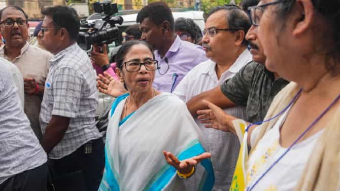 ಟಿಎಂಸಿ ಅಧ್ಯಕ್ಷ ಸ್ಥಾನದಿಂದ ಮಮತಾ ಬ್ಯಾನರ್ಜಿ ವಜಾ