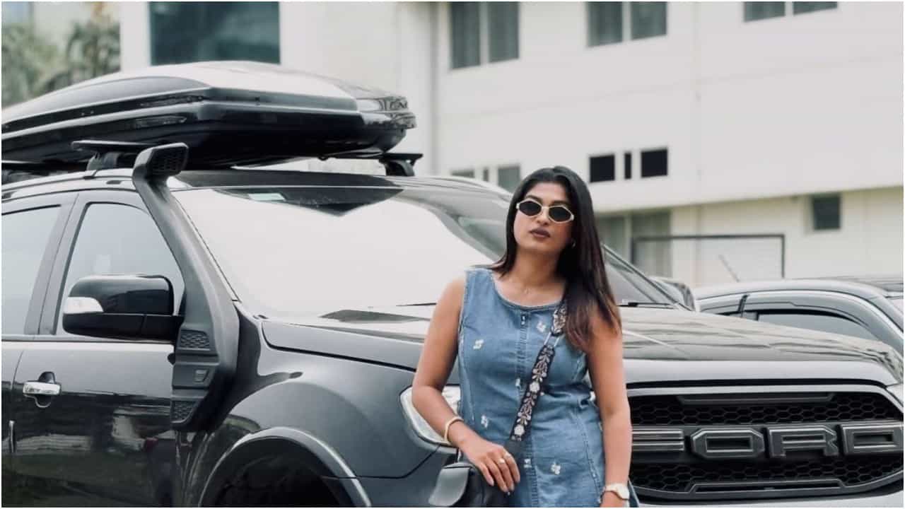ಬ್ಯಾಂಕಾಕ್ನಿಂದ ಮುಂಬೈಗೆ ಬಂದ ಮಾಡೆಲ್ ಬಳಿ ಇತ್ತು 12 ಕೋಟಿ ಬೆಲೆಯ ಗಾಂಜಾ ಬ್ಯಾಂಕಾಕ್ನಿಂದ ಮುಂಬೈಗೆ ಬಂದ ಮಾಡೆಲ್ ಬಳಿ ಇತ್ತು 12 ಕೋಟಿ ಬೆಲೆಯ ಗಾಂಜಾ