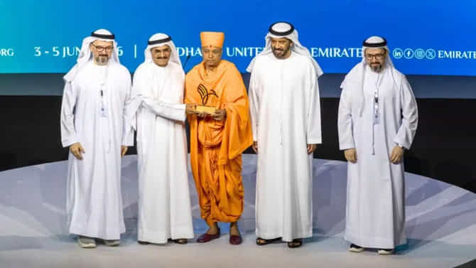 ಅಬುಧಾಬಿಯಲ್ಲಿರುವ ಹಿಂದೂ ದೇವಾಲಯಕ್ಕೆ ಅಂತರರಾಷ್ಟ್ರೀಯ ಮಟ್ಟದಲ್ಲಿ ಗೌರವ