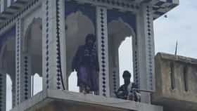 ಗುರುದ್ವಾರಕ್ಕೆ ನುಗ್ಗಿದ ಶಸ್ತ್ರಸಜ್ಜಿತ ನಿಹಾಂಗ್ ಗುಂಪು
