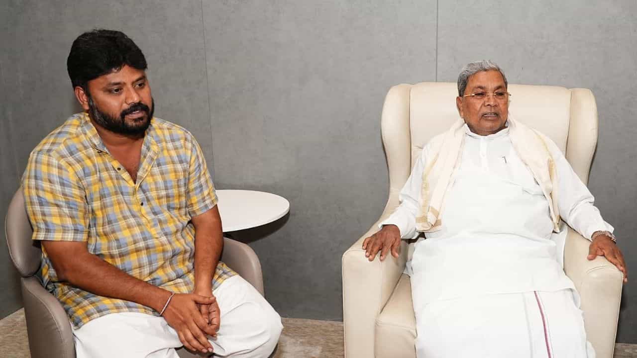 ಚಪ್ಪಲಿ ಎಸೆತ ಪ್ರಕರಣ: ಮಾಜಿ ಸಿಎಂ ಸಿದ್ದರಾಮಯ್ಯ ಎದುರು ಶಾಸಕ ಪ್ರದೀಪ್​​ ಈಶ್ವರ್​​ ಕಣ್ಣೀರು