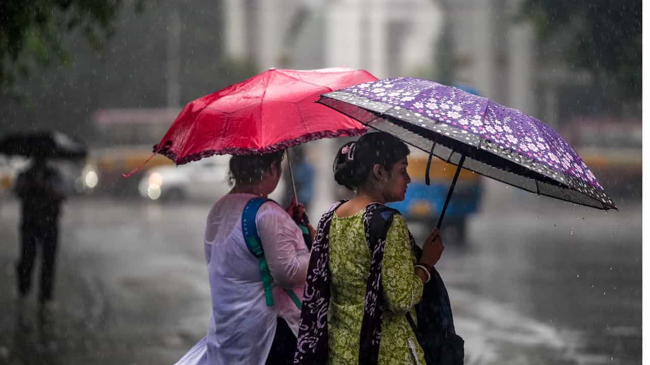 Karnataka Weather Forecast: 5 ಜಿಲ್ಲೆಗಳಿಗೆ ನಾಳೆ ಆರೆಂಜ್​​ ಅಲರ್ಟ್; ಕರಾವಳಿ, ಮಲೆನಾಡು ಜಿಲ್ಲೆಗಳಲ್ಲಿ ವರುಣಾರ್ಭಟ
