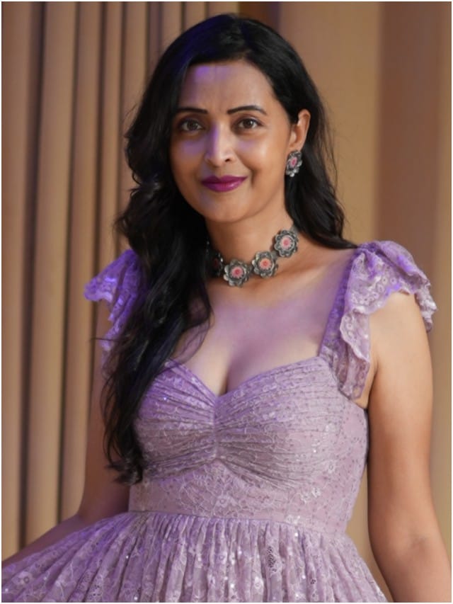 ಗ್ಲಾಮರ್ ಗೊಂಬೆ ರೀತಿ ಕಾಣಿಸಿದ ನಟಿ ಸ್ಪರ್ಶಾ ರೇಖಾ