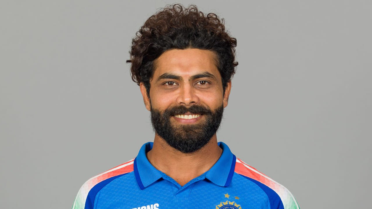 ರವೀಂದ್ರ ಜಡೇಜಾ: ಟೀಮ್ ಇಂಡಿಯಾದ ಅನುಭವಿ ಆಲ್​ರೌಂಡರ್ ರವೀಂದ್ರ ಜಡೇಜಾ ಅವರನ್ನು ಈ ಬಾರಿ ಆಯ್ಕೆಗೆ ಪರಿಗಣಿಸಲಾಗಿಲ್ಲ. ಅವರ ಬದಲಿಗೆ ಆಲ್​ರೌಂಡರ್ ಆಗಿ ವಾಷಿಂಗ್ಟನ್ ಸುಂದರ್ ಸ್ಥಾನ ಪಡೆದಿದ್ದಾರೆ. (PC: gettyimages)