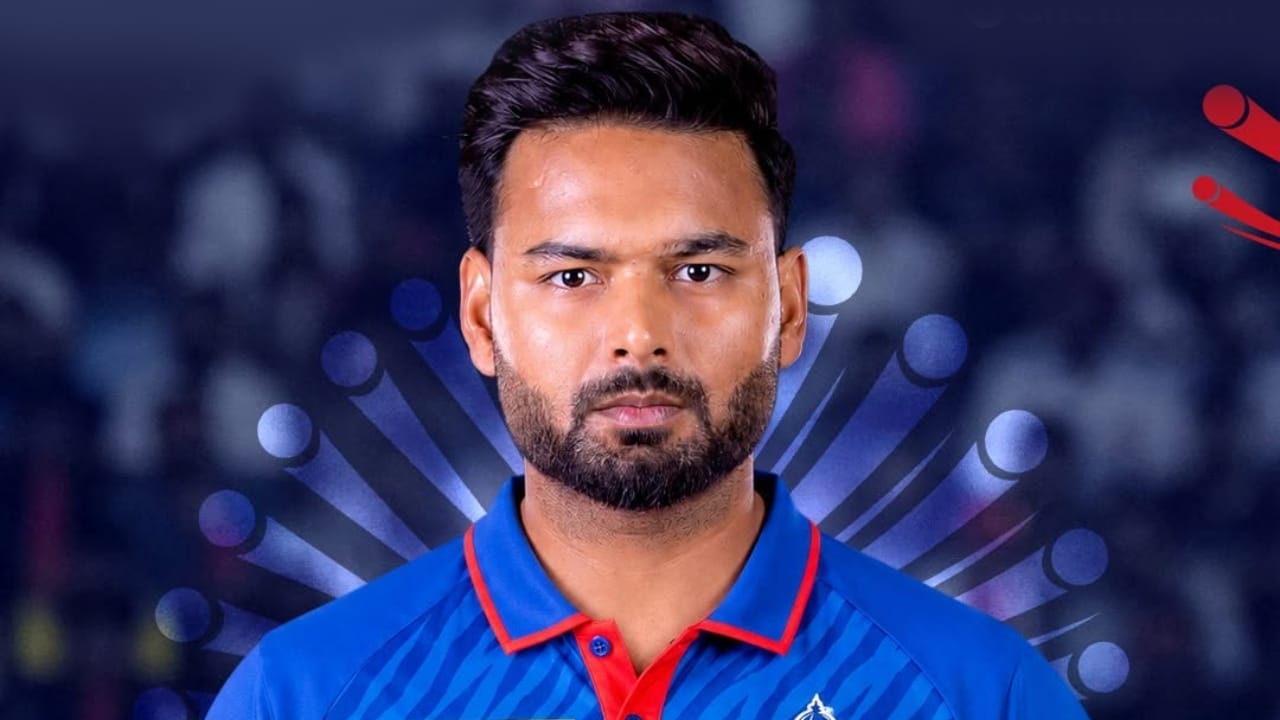 ಇದೀಗ ಸ್ವಾಪ್ ಟ್ರೇಡ್ ಆಯ್ಕೆಯ ಮೂಲಕ ಡೆಲ್ಲಿ ಕ್ಯಾಪಿಟಲ್ಸ್ ಫ್ರಾಂಚೈಸಿ ರಿಷಭ್ ಪಂತ್ ಅವರನ್ನು ಖರೀದಿಸಿದೆ. ಅದರಂತೆ ಐಪಿಎಲ್ 2027 ರಲ್ಲಿ ಪಂತ್ ಡೆಲ್ಲಿ ಕ್ಯಾಪಿಟಲ್ಸ್ ಪರ ಕಣಕ್ಕಿಳಿಯಲಿದ್ದಾರೆ. ಆದರೆ ಅದು 15 ಕೋಟಿ ರೂ.ಗೆ ಎಂಬುದು ವಿಶೇಷ. ಅಂದರೆ ಐಪಿಎಲ್ 2026 ರಲ್ಲಿ 27 ಕೋಟಿ ರೂ.ಗೆ ಲಕ್ನೋ ಪರ ಆಡಿದ್ದ ಪಂತ್ ಅವರನ್ನು ಡೆಲ್ಲಿ ಕ್ಯಾಪಿಟಲ್ಸ್ ಖರೀದಿಸಿರುವುದು ಕೇವಲ 15 ಕೋಟಿ ರೂ.ಗೆ ಎಂಬುದು ವಿಶೇಷ. (PC: Crictracker)