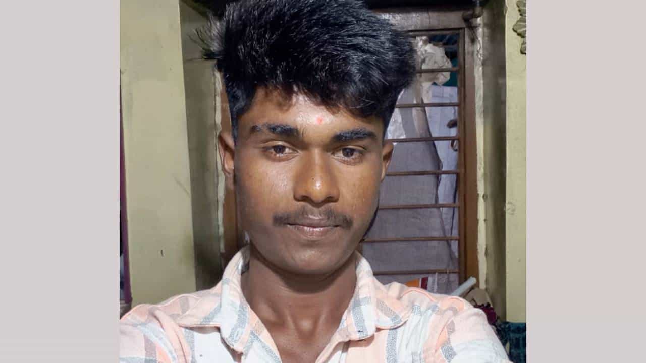 ಅಣ್ಣನ ಕಣ್ಣೆದುರೇ ತಮ್ಮ ಸಿಡಿಲಿಗೆ ಬಲಿ: ಮೃತದೇಹವನ್ನ ಹೆಗಲ ಮೇಲೆ ಹೊತ್ತು ತಂದ ಸಹೋದರ