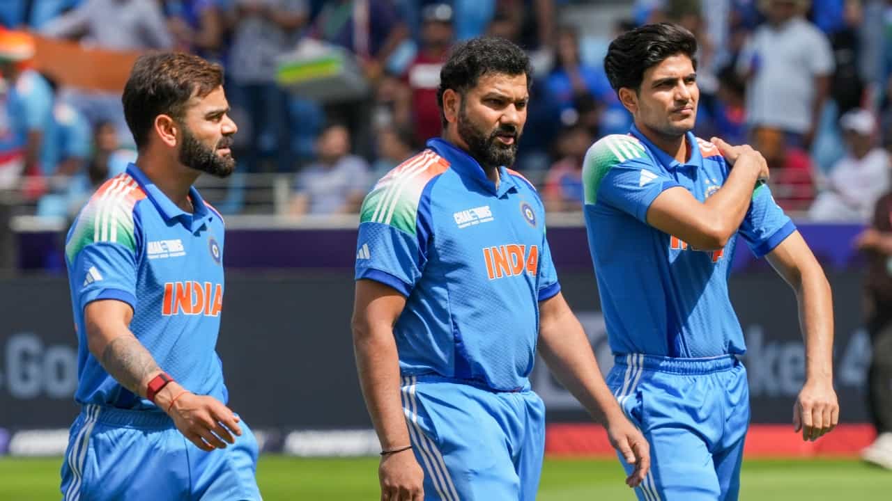 IND vs ENG: ಕೊಹ್ಲಿ ಇನ್, ಹಾರ್ದಿಕ್ ಔಟ್; ಇಂಗ್ಲೆಂಡ್ ಪ್ರವಾಸಕ್ಕೆ ಭಾರತ ಏಕದಿನ ತಂಡ ಪ್ರಕಟ IND vs ENG: ಕೊಹ್ಲಿ ಇನ್, ಹಾರ್ದಿಕ್ ಔಟ್; ಇಂಗ್ಲೆಂಡ್ ಪ್ರವಾಸಕ್ಕೆ ಭಾರತ ಏಕದಿನ ತಂಡ ಪ್ರಕಟ