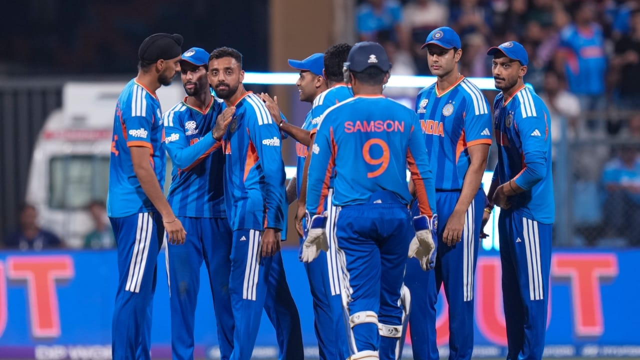 ಐರ್ಲೆಂಡ್ ವಿರುದ್ಧದ ಟಿ20 ಸರಣಿಗೆ ತಂಡ: ಶ್ರೇಯಸ್ ಅಯ್ಯರ್ (ನಾಯಕ), ಅಭಿಷೇಕ್ ಶರ್ಮಾ, ಸಂಜು ಸ್ಯಾಮ್ಸನ್ (ವಿಕೆಟ್ ಕೀಪರ್), ಇಶಾನ್ ಕಿಶನ್ (ವಿಕೆಟ್ ಕೀಪರ್), ಶಿವಂ ದುಬೆ, ತಿಲಕ್ ವರ್ಮಾ (ಉಪನಾಯಕ), ನಿತೀಶ್ ಕುಮಾರ್ ರೆಡ್ಡಿ, ಅಕ್ಷರ್ ಪಟೇಲ್, ವಾಷಿಂಗ್ಟನ್ ಸುಂದರ್, ರವಿ ಬಿಷ್ಣೋಯ್, ಹರ್ಷಿತ್ ರಾಣಾ, ಅರ್ಷ್ದೀಪ್ ಸಿಂಗ್, ಪ್ರಿನ್ಸ್ ಯಾದವ್, ವೈಭವ್ ಸೂರ್ಯವಂಶಿ, ಪ್ರಸಿದ್ಧ್ ಕೃಷ್ಣ (PC-PTI).
