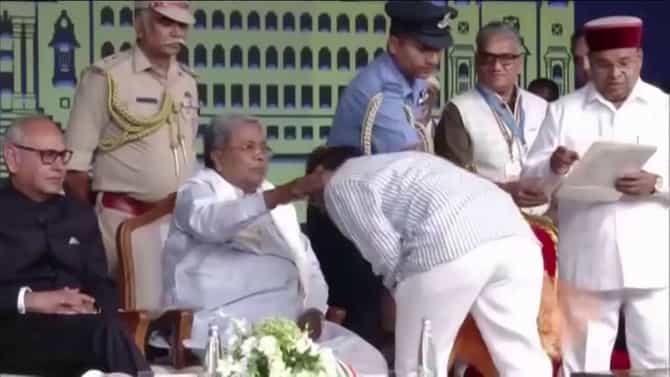 ಸಚಿವರಾಗಿ ಪ್ರಮಾಣದ ಬೆನ್ನಲ್ಲೇ ತಂದೆ ಸಿದ್ದರಾಮಯ್ಯ ಆಶೀರ್ವಾದ ಪಡೆದ ಯತೀಂದ್ರ