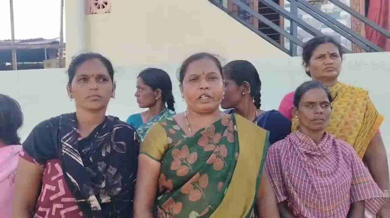 ಕನಕಗಿರಿಯಲ್ಲಿ ಅಕ್ರಮ ಮದ್ಯ ಮಾರಾಟ ಹಾವಳಿ: ನೆಮ್ಮದಿ ಕಳೆದುಕೊಂಡು ಬೀದಿಗಿಳಿದು ಕಣ್ಣೀರು ಹಾಕಿದ ಮಹಿಳೆಯರು!