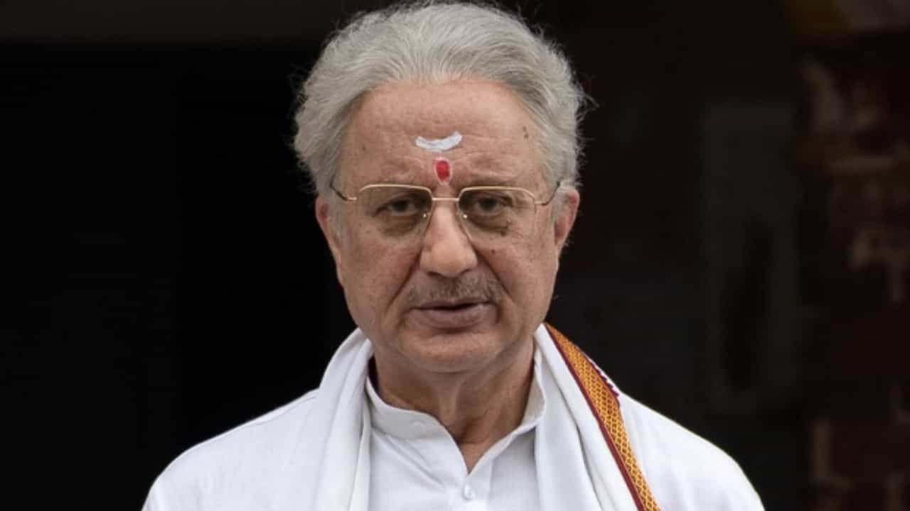 ‘ಶ್ರೀ ರಾಮ ಭೂಮಿ’ಯಲ್ಲಿ ಅನುಪಮ್ ಖೇರ್, ಅಶೋಕ್ ಸಿಂಘಾಲ್ ಪಾತ್ರದಲ್ಲಿ ನಟನೆ ‘ಶ್ರೀ ರಾಮ ಭೂಮಿ’ಯಲ್ಲಿ ಅನುಪಮ್ ಖೇರ್, ಅಶೋಕ್ ಸಿಂಘಾಲ್ ಪಾತ್ರದಲ್ಲಿ ನಟನೆ