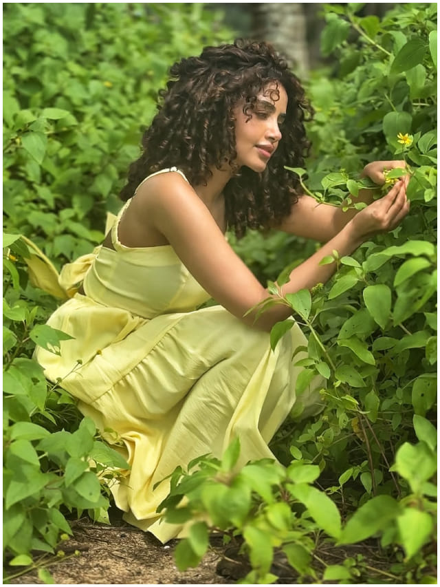 ಪ್ರಕೃತಿ ಸೌಂದರ್ಯದ ನಡುವೆ ಮೈಮರೆತ ನಟಿ ಅನುಪಮಾ