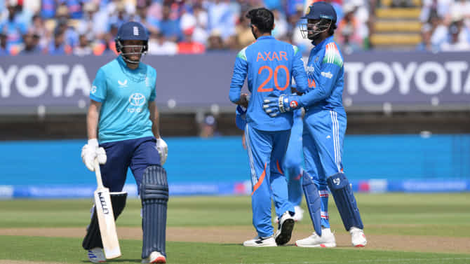 12 ಎಸೆತಗಳಲ್ಲಿ ನಾಲ್ಕು ವಿಕೆಟ್‌ ಪಡೆದ ಅಕ್ಷರ್ ಪಟೇಲ್