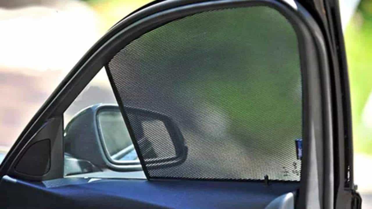Auto Tips: ಕಾರ್ ಸನ್ಶೇಡ್ ನಿಜವಾಗಿಯೂ ಕೆಲಸ ಮಾಡುತ್ತದೆಯೇ? Auto Tips: ಕಾರ್ ಸನ್ಶೇಡ್ ನಿಜವಾಗಿಯೂ ಕೆಲಸ ಮಾಡುತ್ತದೆಯೇ?