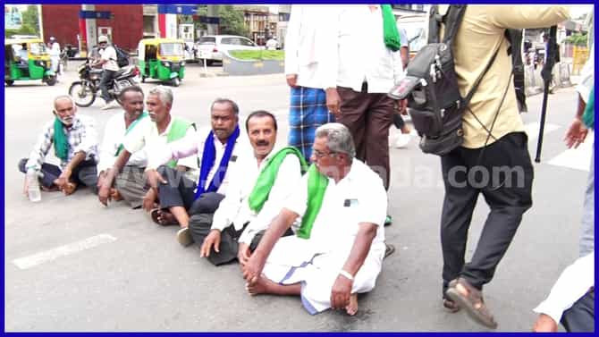 ಕಾವೇರಿ ನೀರು ಬಿಡಲು ವಿರೋಧ: ರಾಜ್ಯಾದ್ಯಂತ ಪ್ರತಿಭಟನೆಯ ಕಿಚ್ಚು