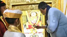 ಕಲಬುರಗಿಯ ಶರಣಬಸವೇಶ್ವರ ದೇವಸ್ಥಾನಕ್ಕೆ ಸಿಎಂ ಡಿಕೆ ಶಿವಕುಮಾರ್ ಭೇಟಿ, ವಿಶೇಷ ಪೂಜೆ ಸಲ್ಲಿಕೆ