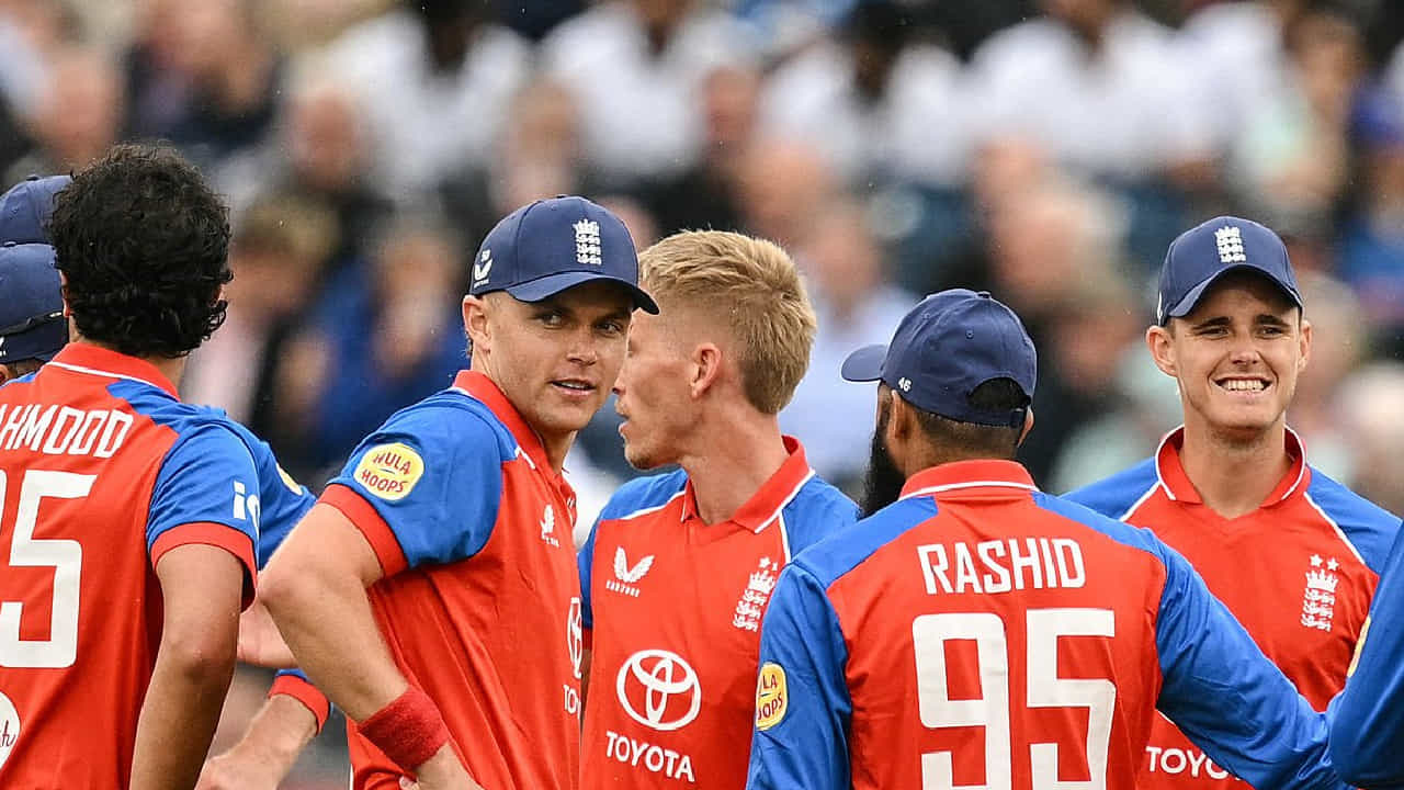IND vs ENG: ಬಲಿಷ್ಠ ಪ್ಲೇಯಿಂಗ್ 11 ಹೆಸರಿಸಿದ ಇಂಗ್ಲೆಂಡ್! IND vs ENG: ಬಲಿಷ್ಠ ಪ್ಲೇಯಿಂಗ್ 11 ಹೆಸರಿಸಿದ ಇಂಗ್ಲೆಂಡ್!