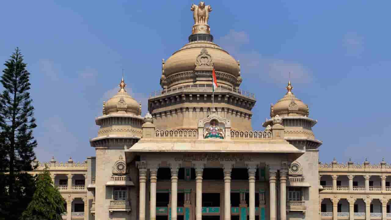 ಪ್ರಶ್ನೆಪತ್ರಿಕೆ ಸೋರಿಕೆ ತಡೆಯಲು ದಿಟ್ಟ ಕ್ರಮ: 70,000 ಹುದ್ದೆಗಳ ನೇಮಕಾತಿ ಪರೀಕ್ಷೆಗೆ ರಾಜ್ಯ ಸರ್ಕಾರ ಹೈ-ಅಲರ್ಟ್